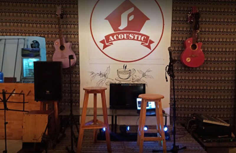 F Acoustic Cafe 1