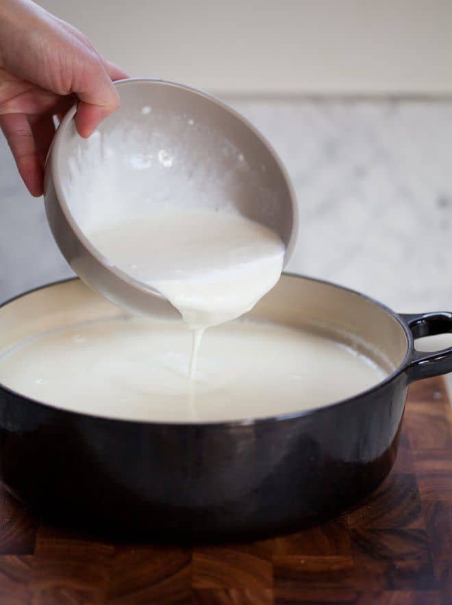 Làm sữa chua đơn giản tại nhà